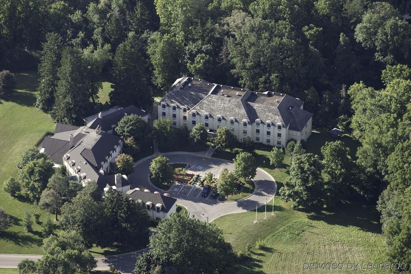 The Windermere Manor Hotel & Conference Center Лондон Екстериор снимка