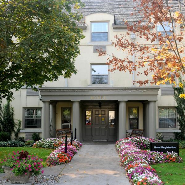 The Windermere Manor Hotel & Conference Center Лондон Екстериор снимка